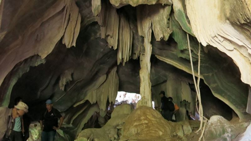 Wang Lebar Cave